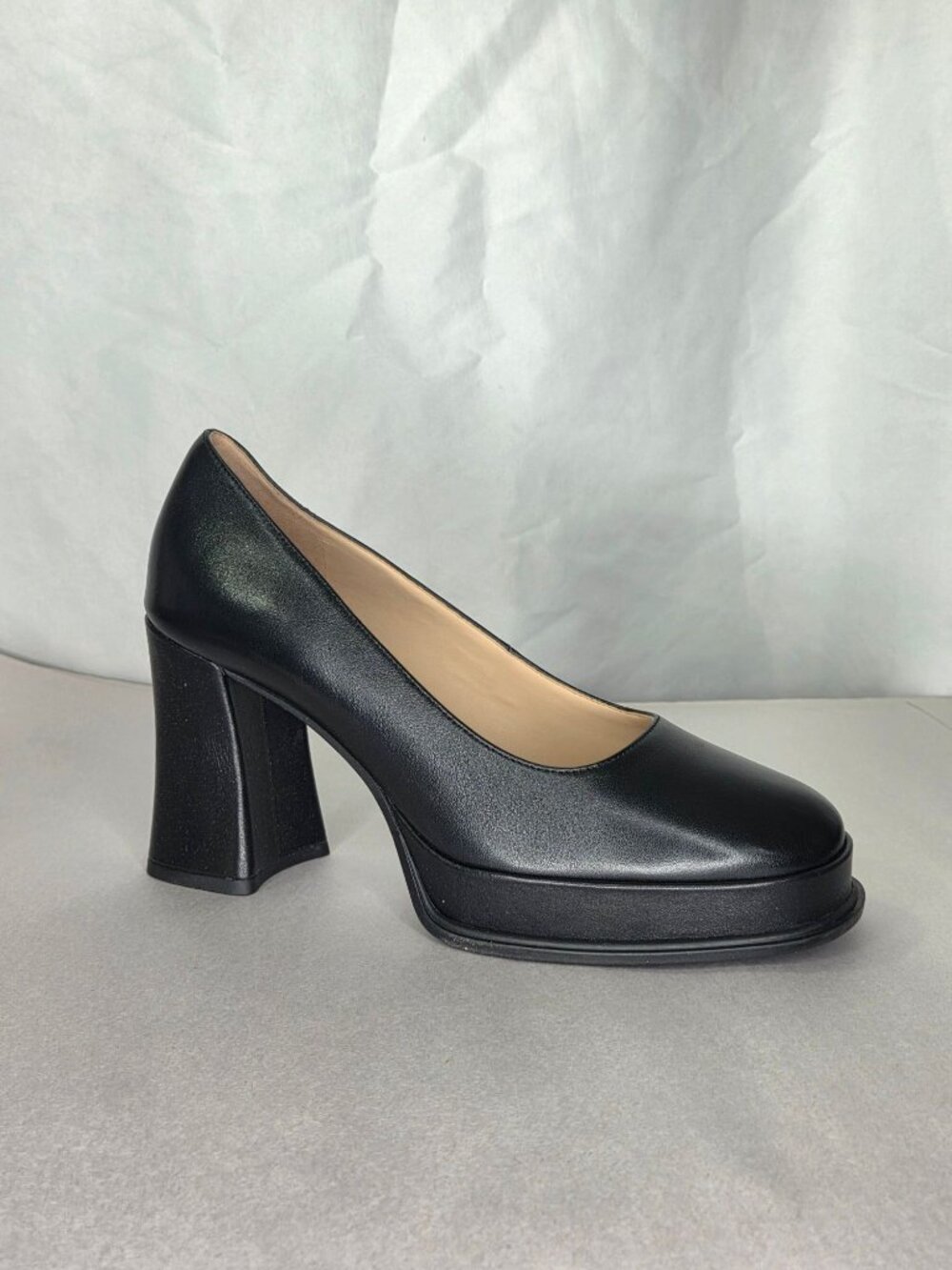 COACH Sculpted Block Heel Black Leather Pumps, Size: 8 B - Picture 3 of 8